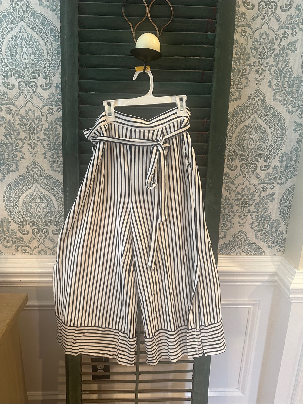 Striped Paperbag Waist Wide-Leg Pants - Navy & White